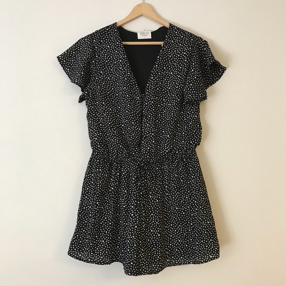 โจNEW! Polka Dots Crape Rompers โจ - Picture 4 of 4